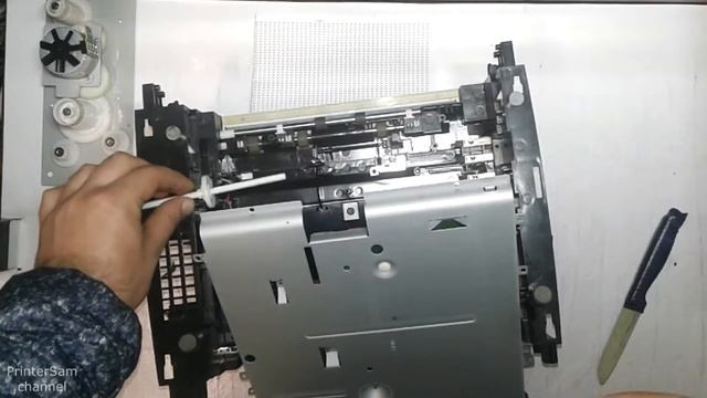 Принтер Samsung ML-1710, ML-1520, Xerox 3120 не захватывает бумагу, (заминает, жует, зажевывает) смотреть онлайн