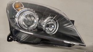 Передние фары с ангельскими глазками для OPEL Astra H (04-09), черные
