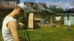 Поиск золотого кольца с металлоискателем