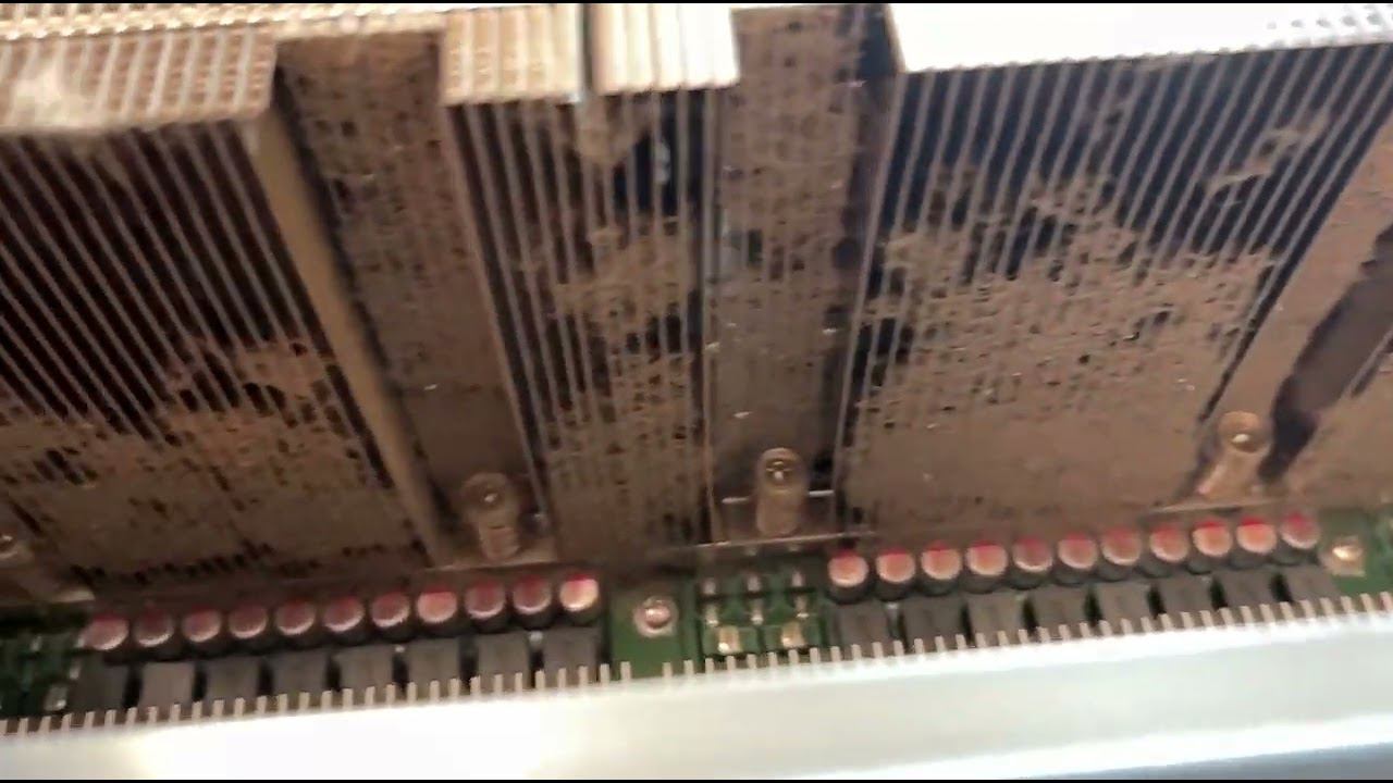 Классическая шуба после нескольких месяцев работы Jasminer x16q #shortsvideo смотреть онлайн