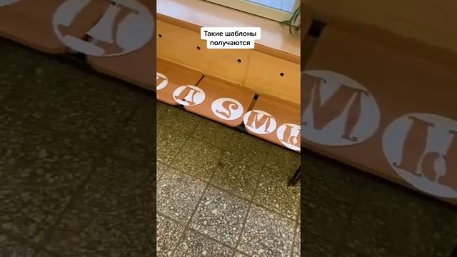 Рисуем узор на окнах белой гуашью. Часть 1. Продолжение в шортсах #рисунокнаокнах смотреть онлайн