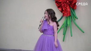 Праздничный концерт для каспийчанок прошел в школе номер 12