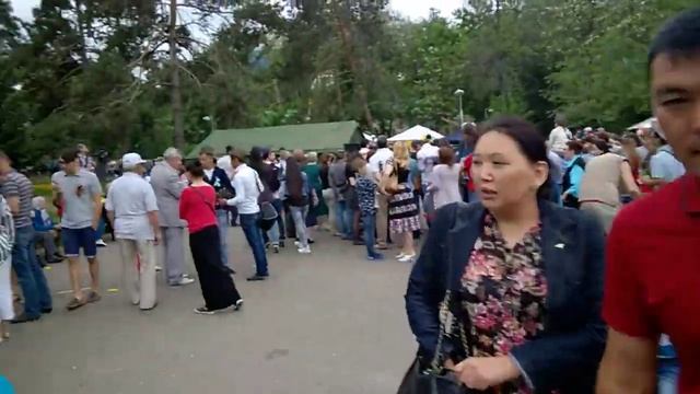 Алма-Ата Парк им. 28-ми Гвардейцев Панфиловцев 9 мая 2015 (2) смотреть онлайн