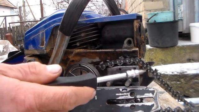 Улучшить смазку шины бензопилы.Простой способ улучшить смазку цепи. смотреть онлайн