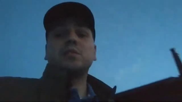 Чиним Бензокосу, Сезон Настал, А Она Выпендривается смотреть онлайн