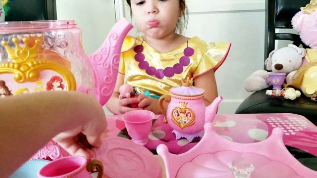 Fancy Nancy Tea Party!! смотреть онлайн
