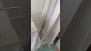 потолочный плинтус с подсветкой .  2 способов решения с оттенком