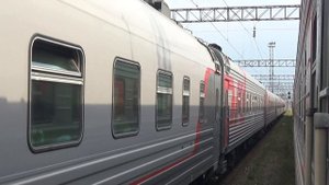 Отправляется пассажирский поезд 005Ж "Лотос" Астрахань-Москва со станции Узуново