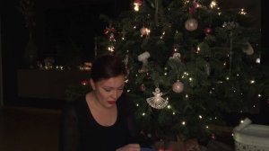 Новогоднии подарочки от вязальных феюшек: ёлочные игрушки крючком, шикарное платье мотивами, пряжа
