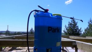 ОБРАБОТКА ДЕРЕВА АНТИСЕПТИКОМ. Обзор аккумуляторного опрыскивателя.