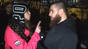 ЛЕВ ПРОТИВ - ОНА ЖЕСТКО УДЕЛАЛА ЛЬВА