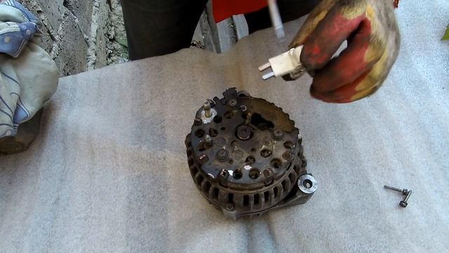 Замена реле регулятора генератора BOSCH смотреть онлайн