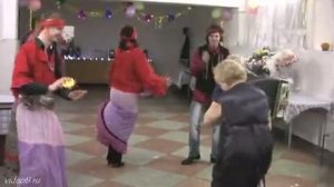 Пародия на цыганские танцы
