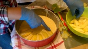 Пирог на  йогурте с  яблоками. Простой рецепт