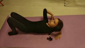 Гимнастика. Упражнения: бабочка, мостик, шпагат.