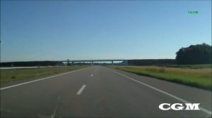 Вертолет над дорогой