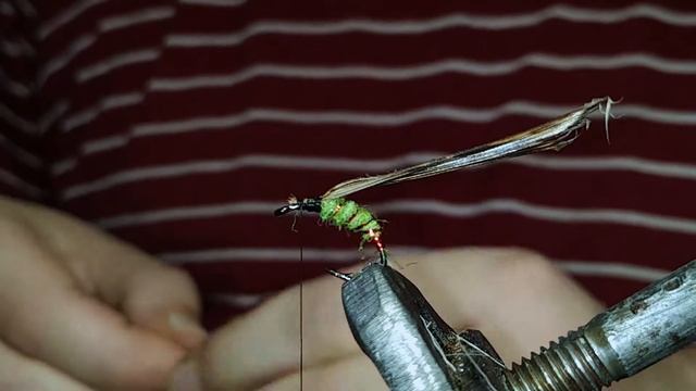 мушка на хариуса из норковой шапки смотреть онлайн