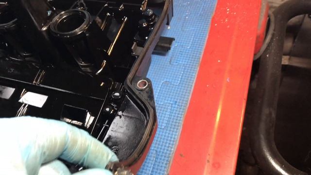 Mini (2010) - Rocker Cover Gasket смотреть онлайн