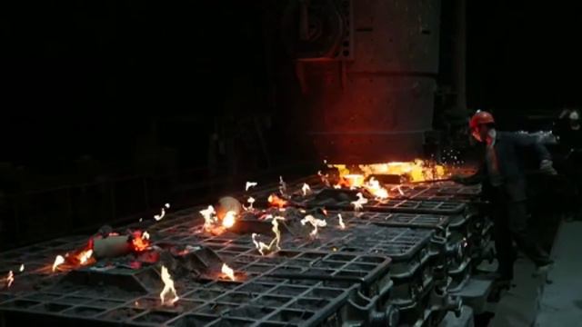 Metallurgical plant مصنع المعادن Компания "Уралвагонзавод" в Нижнем Тагиле מפעל מתכות 야금 공장 смотреть онлайн