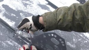 Монтаж снегозадержателей Grand line на кликфальцевую кровлю