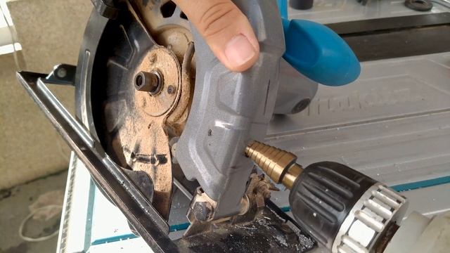 DIY Dust Collection Adapters for Woodworking Tools