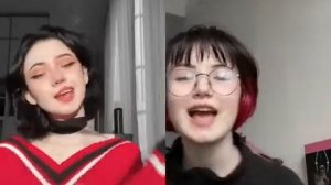 Карина Карамбеби сняла дуэт со своей копией в тикток????похожи?