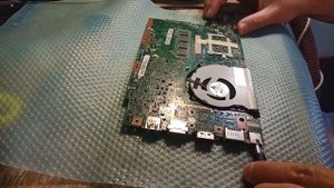 Ноутбук Asus s300ca не включается после падения. Ремонт.