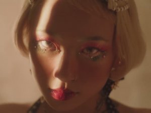 yeule - Pretty Bones (Official Music Video)