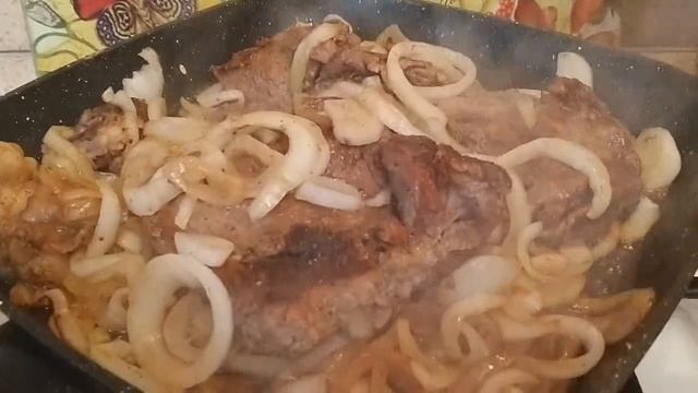 ЖАРЕНАЯ ГОВЯДИНА НА СКОВОРОДЕ С ЛУКОМ. БЫСТРО И ВКУСНО !!!❤??❤ смотреть онлайн