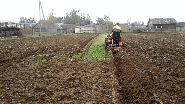 Осенняя вспашка оставшейся части участка,с общим замеров расхода топлива смотреть онлайн