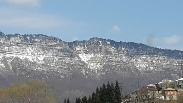 Грузия Ткибули как хоронят умерших 04.04.2021г. смотреть онлайн