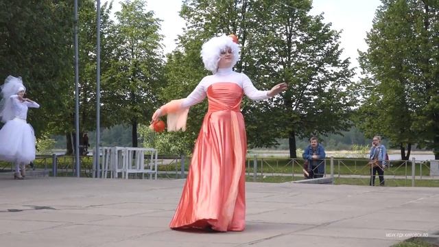 День мороженого в ПКиО г.Кировск Лен. Обл._01.06.2015. смотреть онлайн