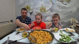 МУКБАНГ У НАС ПОПОЛНЕНИЕ В СЕМЕЙСТВЕ | МАКАРОНЫ ПО-ФЛОТСКИ | MUKBANG PASTA PO-FLOTSKI