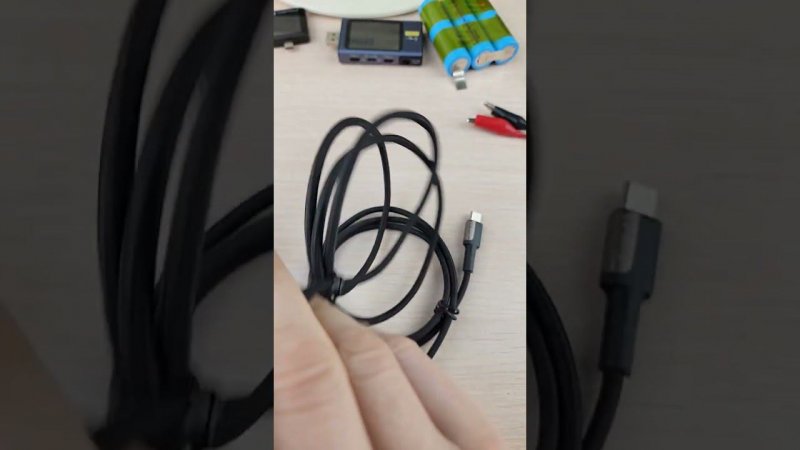 Разные чипы в одинаковых кабелях для ответа на форуме 4pda