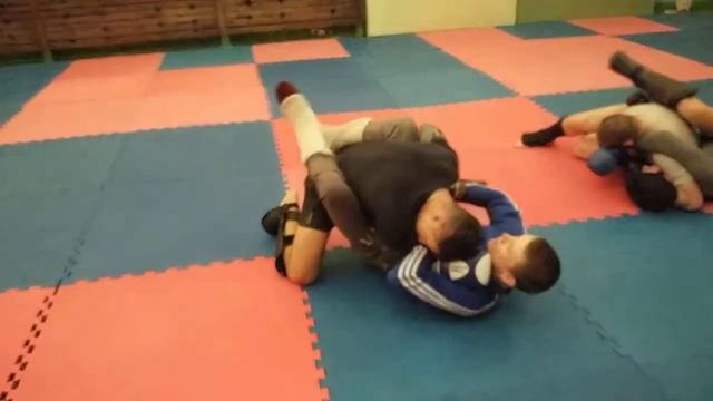 10 ММА Отработка в партере Раунд 1 смотреть онлайн