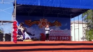 Александра Лапина - Попурри военных песен.mp4