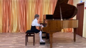 Рудь Виктория 9 лет, Апатиты. Ш.Пирсон Мышь в угольном ведре. К.Черни-Г.Гермер т.1 Этюд №18