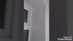 Панели ПВХ ламинированные Ясень .Потолок ПВХ панель  золотая полоса