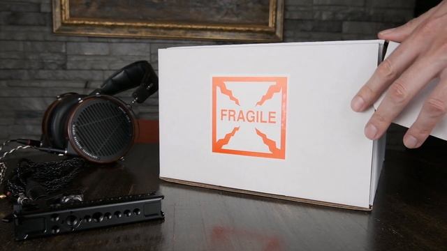 Распаковка наушников Audeze LCD-2 Classic смотреть онлайн