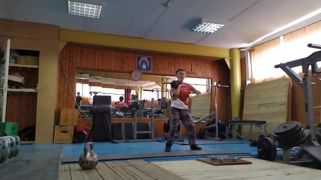 Эргашов Саид 11лет, толчок 6 кг, 78 подъёмов, 2 мин. 21 сек. смотреть онлайн