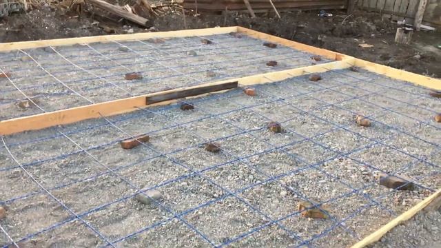 Парковка своими руками на даче ч.2, опалубка и пластиковая арматура