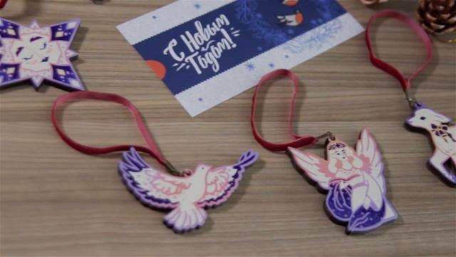 Идеи подарков на #новыйгод - ёлочные игрушки по мотивам любимых сказок #подарки #игрушки смотреть онлайн