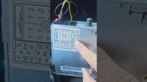 Golf 4 подключение магнитолы к штатному усилителю.