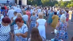 "Цветет, цветет возле дома калина..."👍💮🌸🌺😊