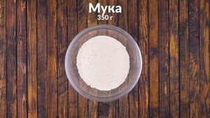 Накрываем сковороду тарелкой и переворачиваем. Просто и очень вкусно!