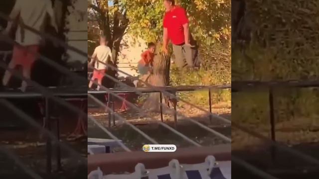 Когда купил детям батут😆