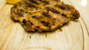 Свиная шея. Болгарское застолье