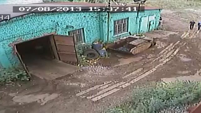 Пример записи с камеры видеонаблюдения 540 ТВЛ , расстояние 15-20 метров (объекты - люди и животные смотреть онлайн