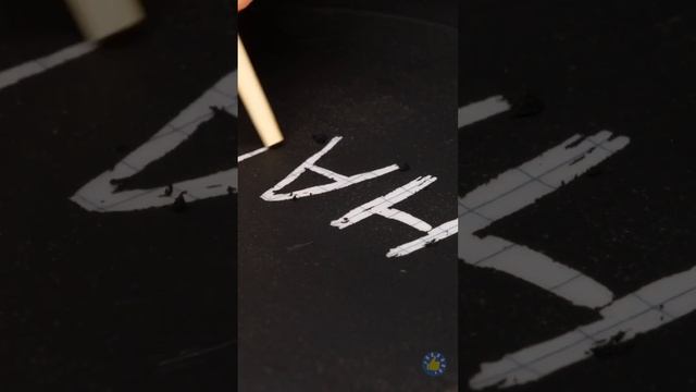 РАДУЖНАЯ ДЕВУШКА ПРОТИВ ДЕВУШКИ-ГОТА! НЕВЕРОЯТНЫЙ БЬЮТИ-БАТЛ ? смотреть онлайн