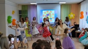 Танец с мамами.Выпускной Матвея